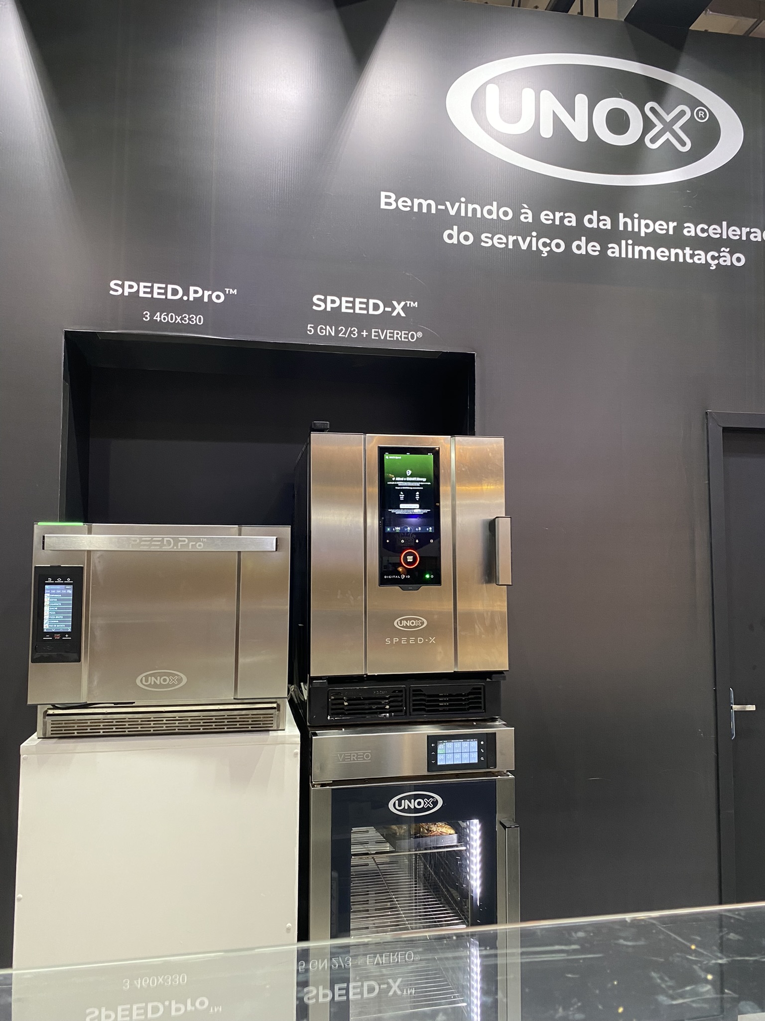 Forno Speed X – UNOX Microondas e combinado num só equipamento